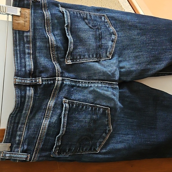 American Eagle Distresses Destroyed Jeans, Dark Wash High Rise Crop - Picture 7 of 12